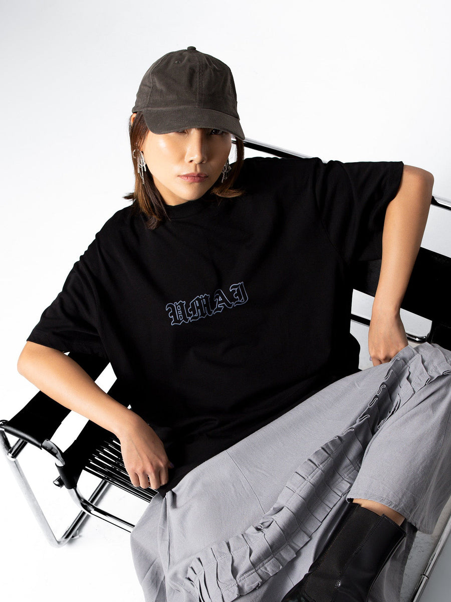 OVERSIZED GRAPHIC T-SHIRTS