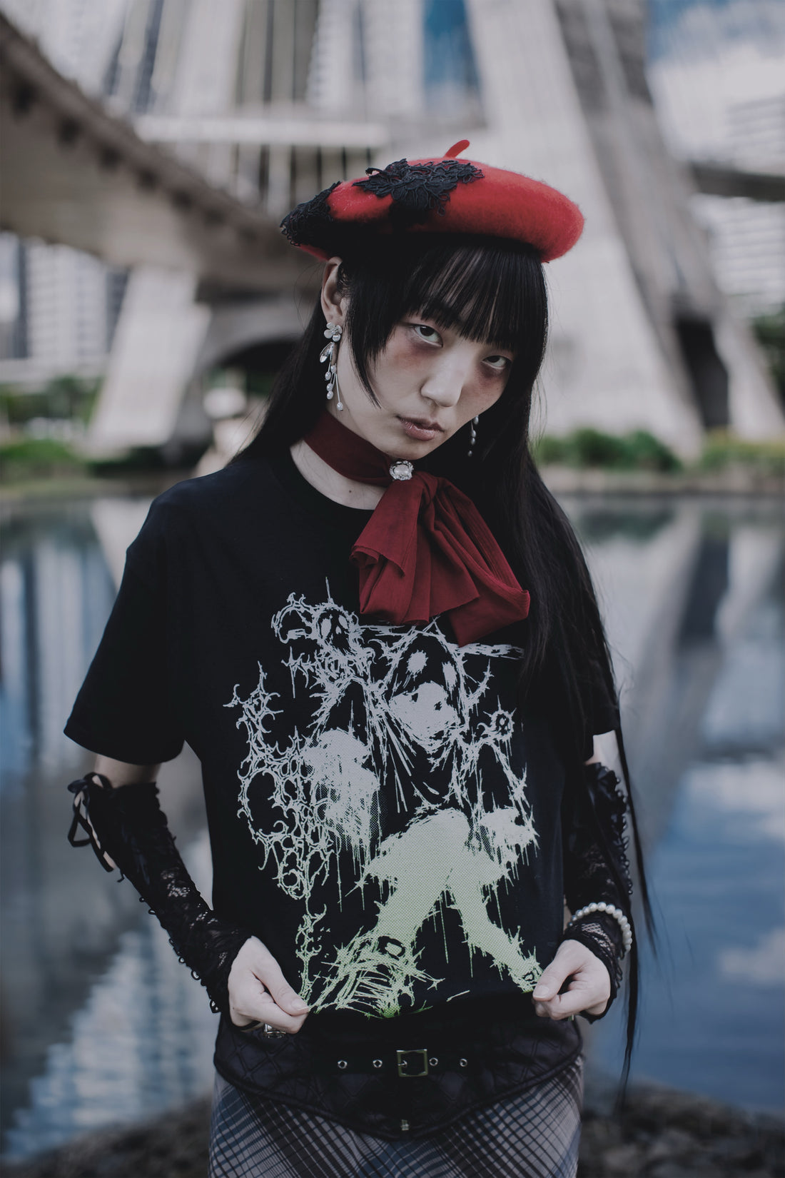 Model wearing the Cyberghost T-Shirt from THE MIST